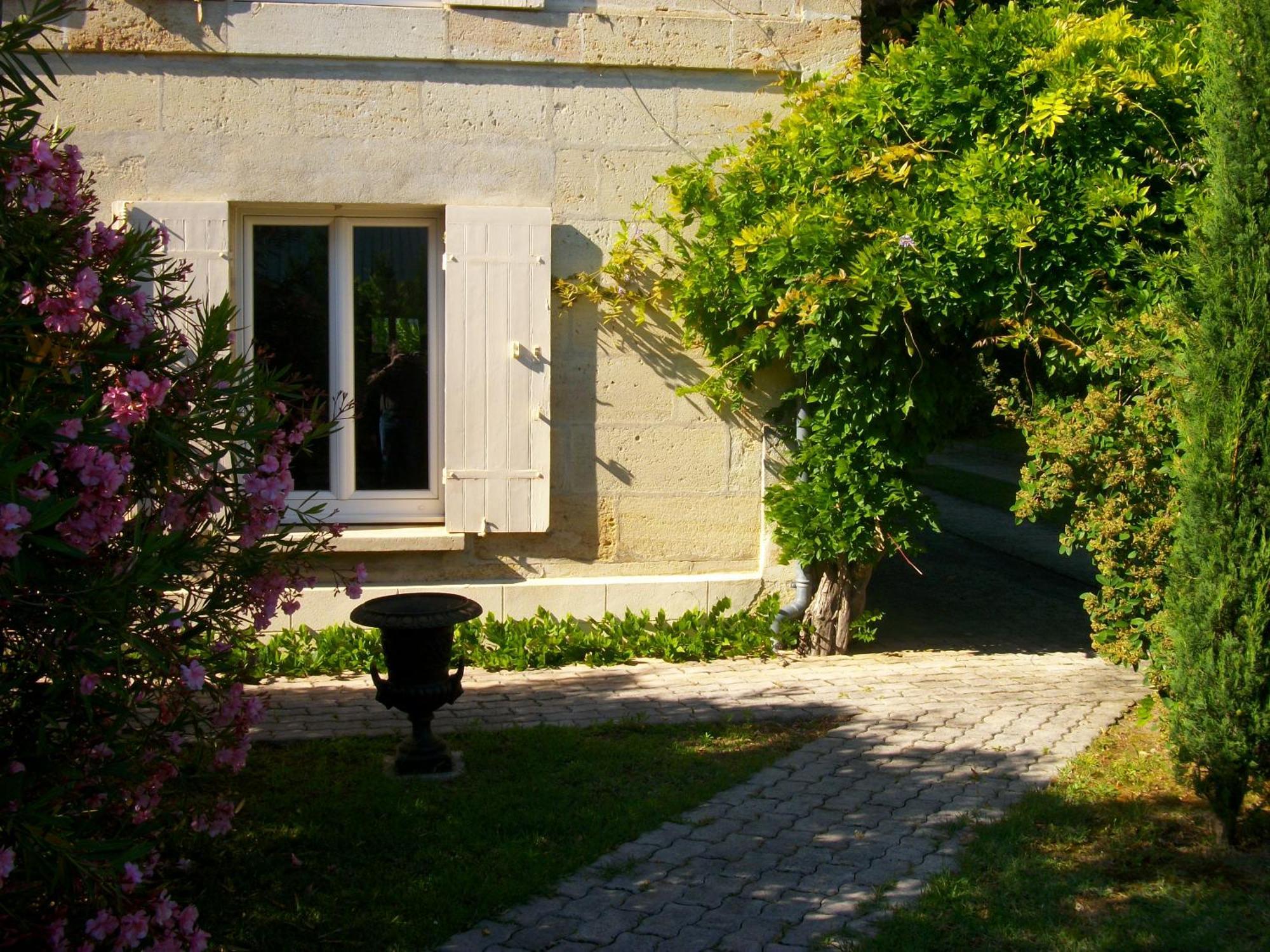 Domaine De Monein Acomodação com café da manhã Saint-André-de-Cubzac Exterior foto