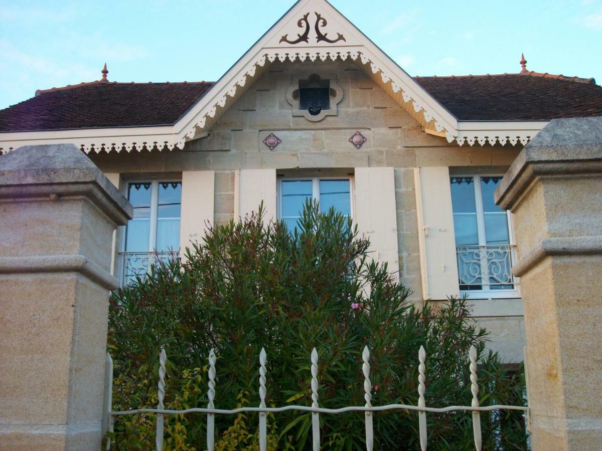 Domaine De Monein Acomodação com café da manhã Saint-André-de-Cubzac Exterior foto